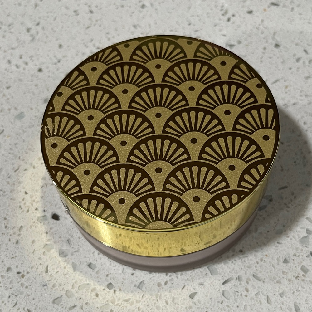 Estée Lauder Beautiful Perfumed Body Powder Art Deco Design 1oz ( full SZ)